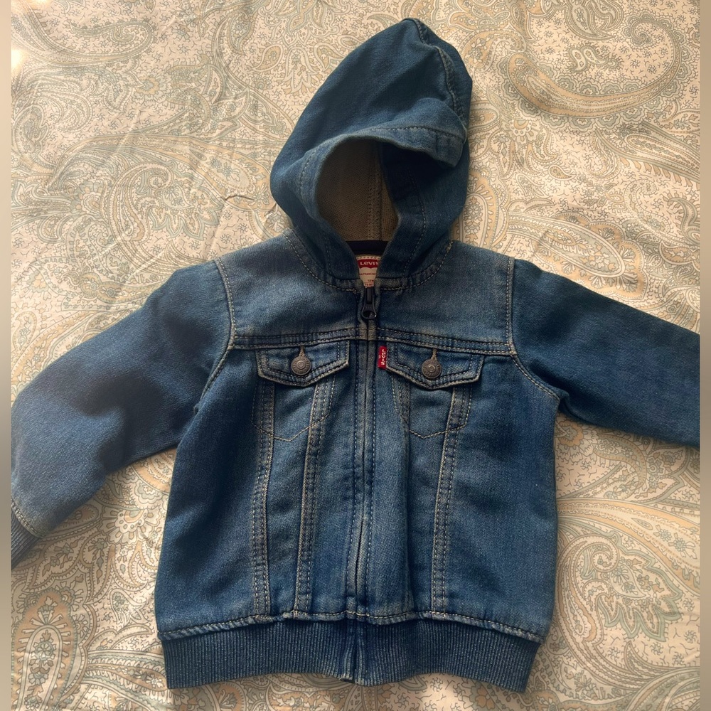 Adorable never worn 12m Levi jean jacket (great quality, soft jean material)
